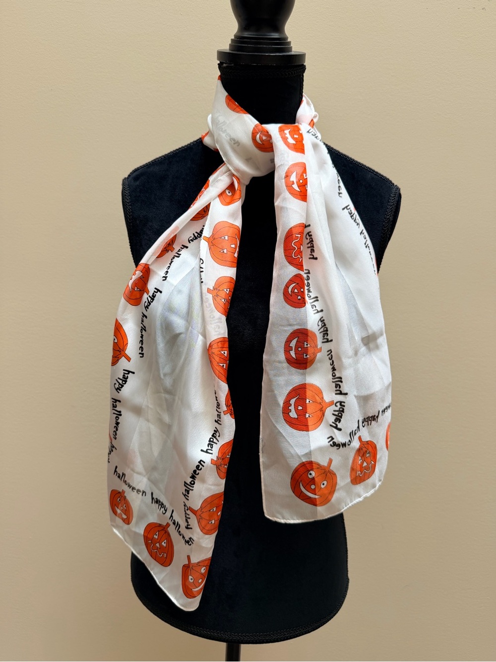 Vintage ELAINE GOLD Halloween Jack-O’-Lantern Scarf Women’s White Orange